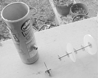 The complete antenna—it’s just a can!