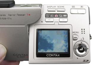 The Contax SL300R T* with DayFine