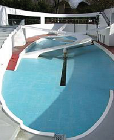 Photo of a swimming pool.