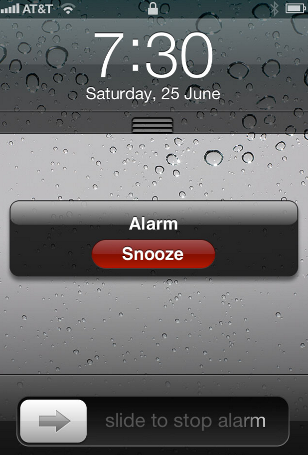 Pre-iOS7 snooze features minimal text and clearly defined tap area