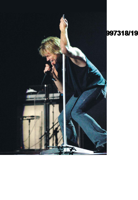 Jon Bon Jovi, 2005. Nikon D2X, 1/320 sec, f/2.8, ISO 1600, 160 mm